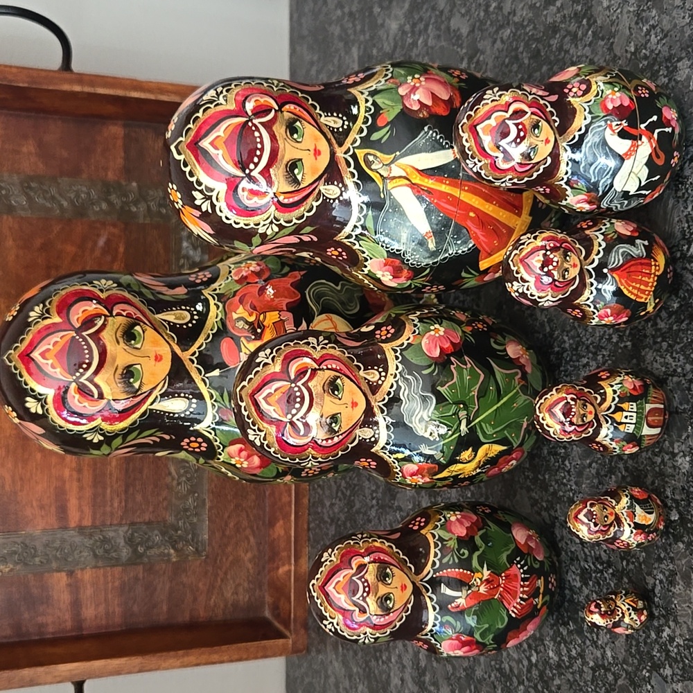 Vintage Russian Matryoshka 9 Piece Handpainted Nesting Wood Dolls - Picture 16 of 16